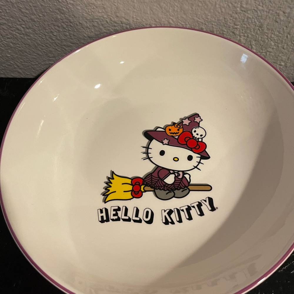 Hello kitty halloween plate